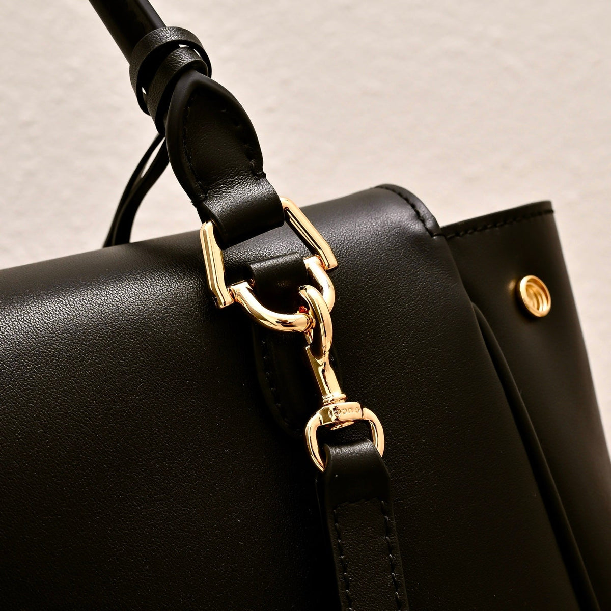 Gucci Generation GG Paparazzo Large Top Handle Bag-875019