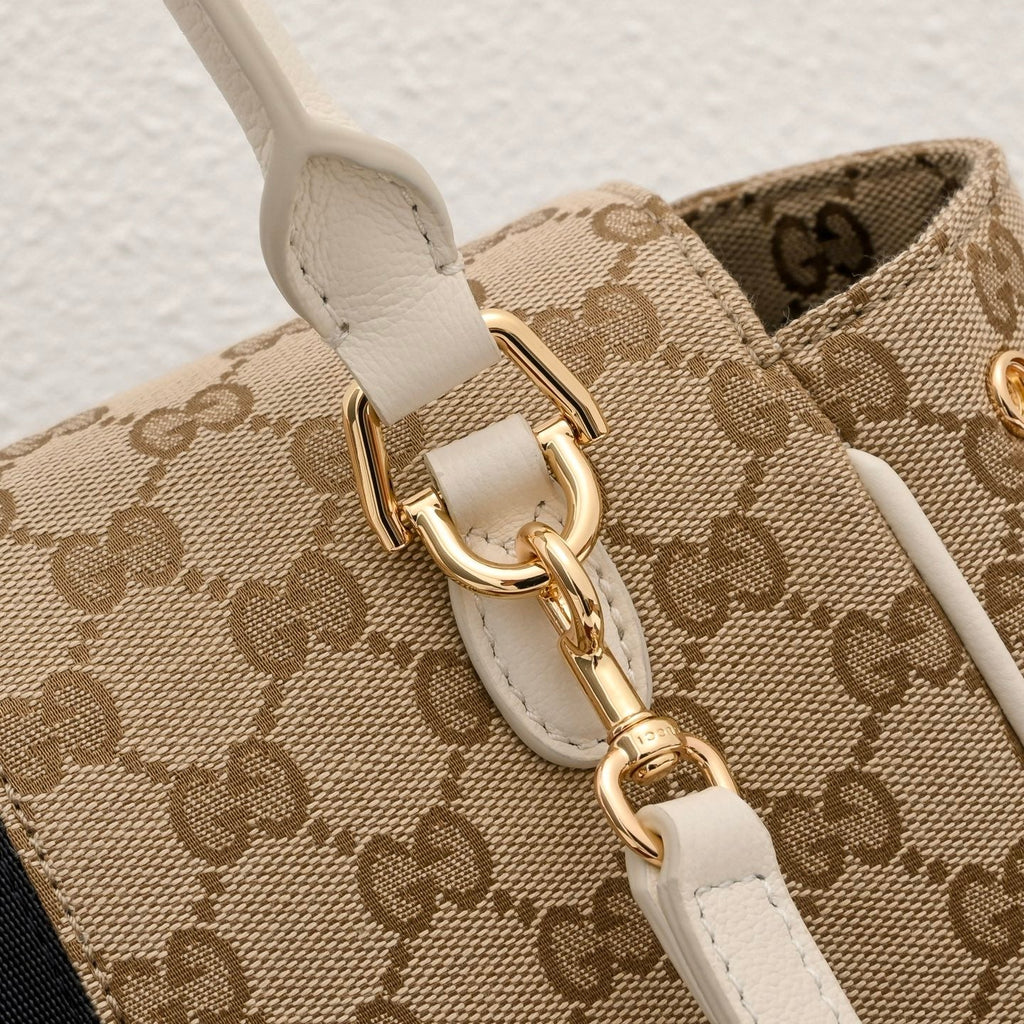 GUCCI GG Paparazzo Medium Shoulder Bag-875018